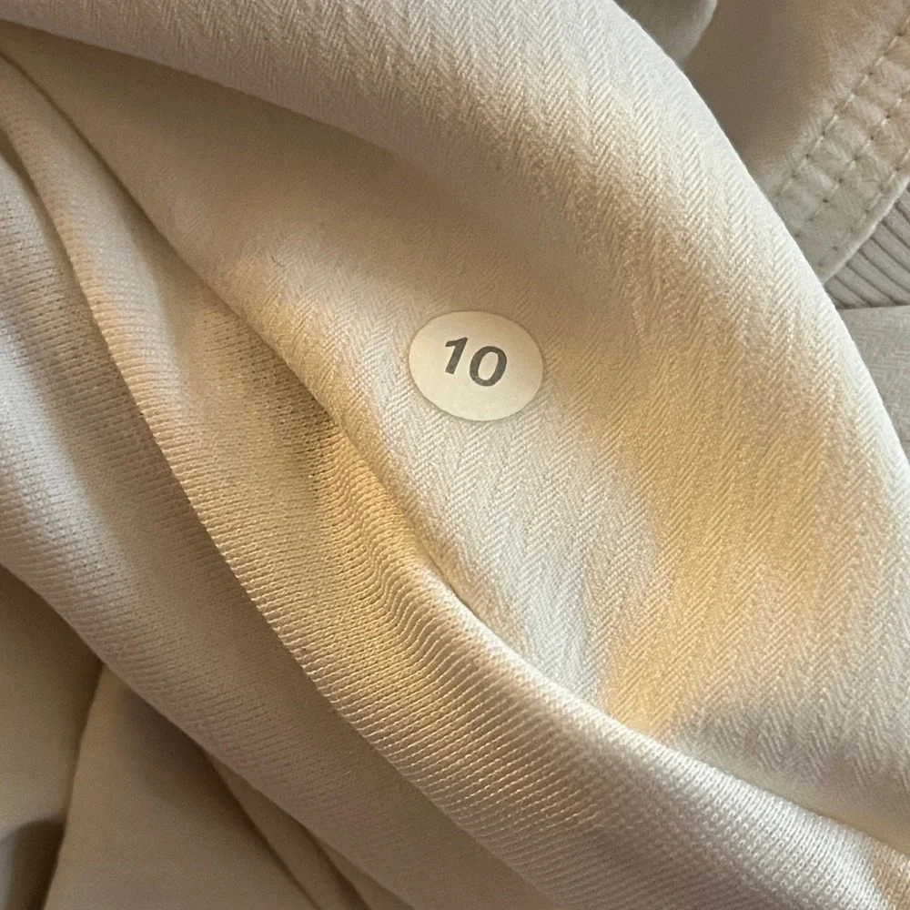 LULULEMON white dance studio crop capris size 10 summer activewear - Picture 5 of 5